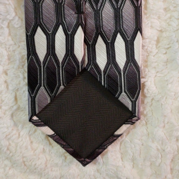 🦄🦄Eclectic geometric set of quality men's ties - Picture 8 of 8